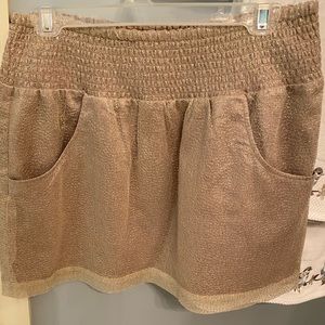 Gap skirt